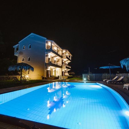 Giorgos Apartments Дасия Екстериор снимка