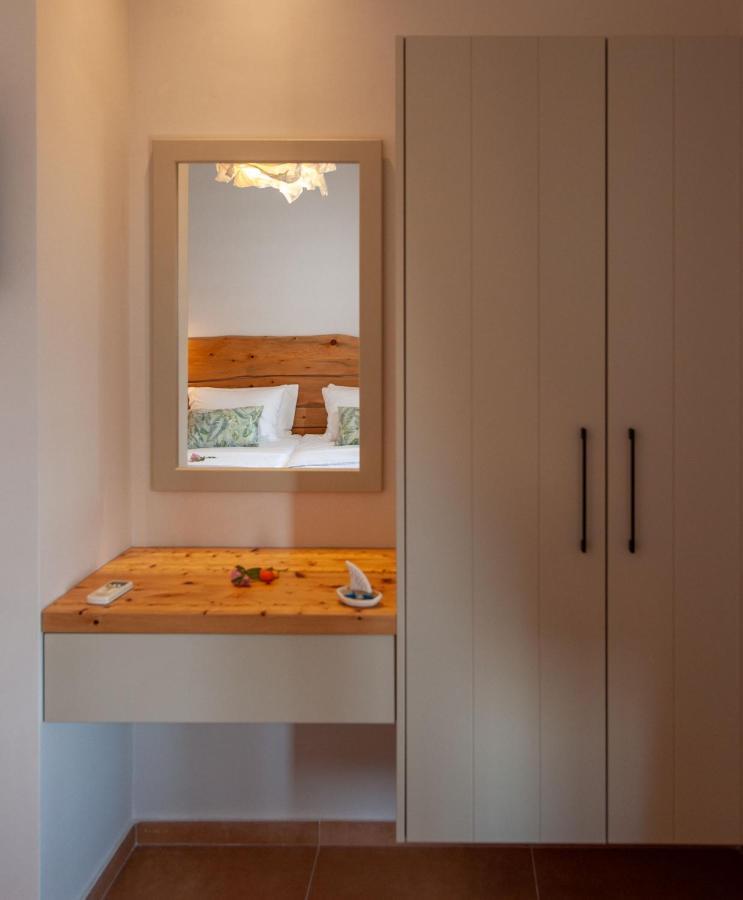 Giorgos Apartments Дасия Екстериор снимка